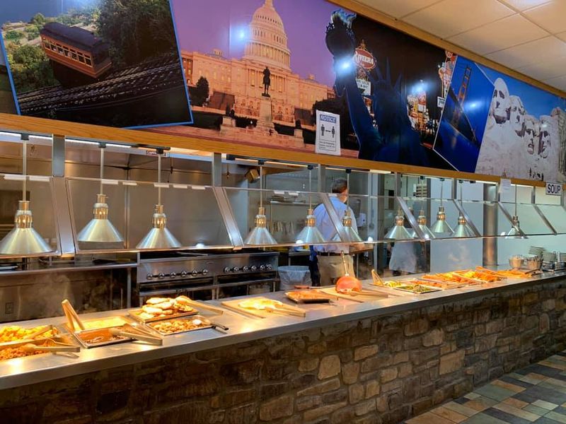 A Southern-Style Buffet That Means Serious Business