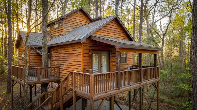 A Unique Treehouse Experience High Above the Trees