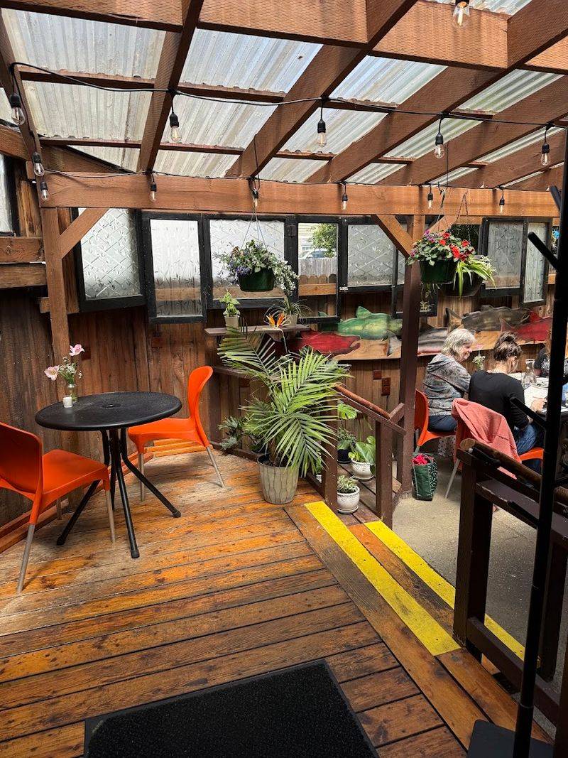 A Warm, Welcoming Atmosphere Worth Talking About A Warm, Welcoming Atmosphere Worth Talking About
