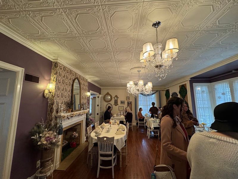 Alice in Wonderland Decor That Goes All the Way