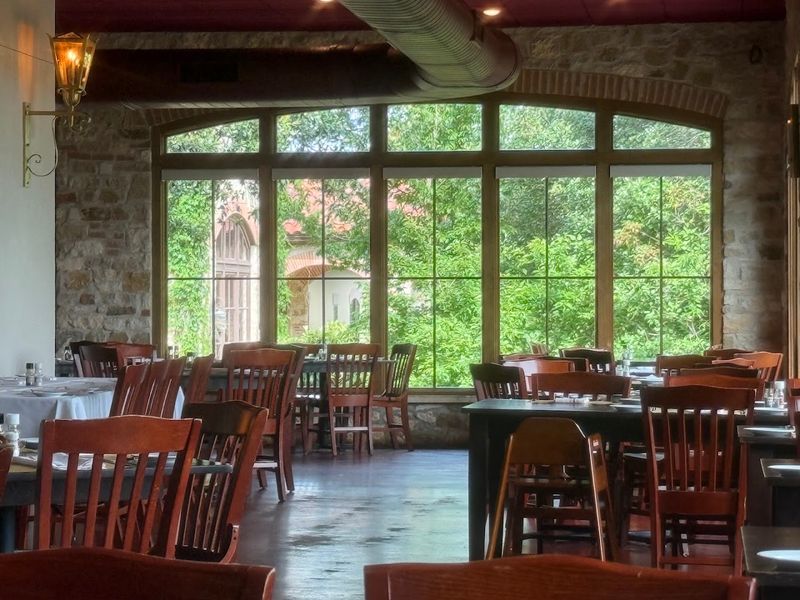 Ambiance of Warmth and Welcoming