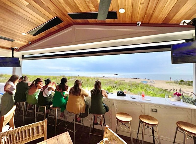 An Inviting Coastal Atmosphere