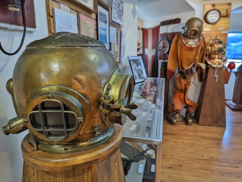 Antique Diving Gear That Will Make Your Skin Crawl 