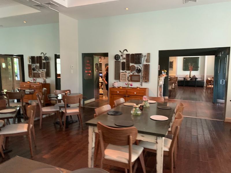 Artful Interiors That Reward a Second Look Artful Interiors That Reward a Second Look