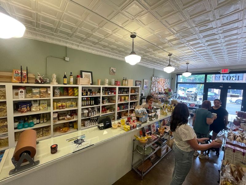 Artisanal Cheeses and Cured Meats for Charcuterie Artisanal Cheeses and Cured Meats for Charcuterie