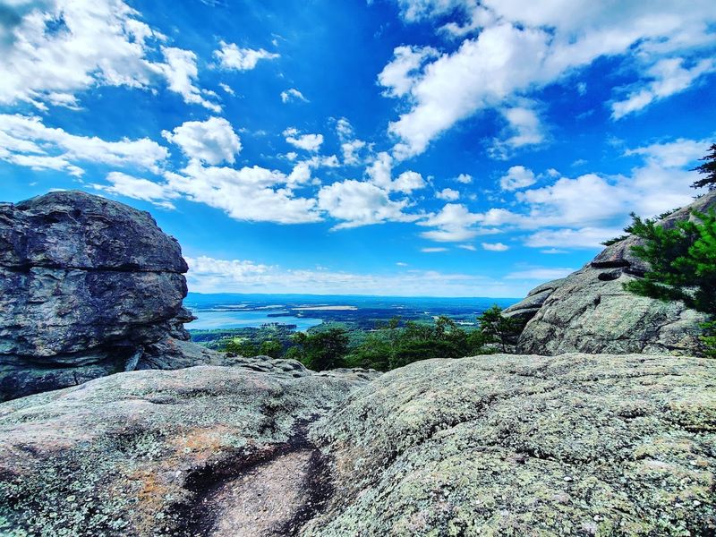Ascending to Unforgettable Panoramic Views Ascending to Unforgettable Panoramic Views