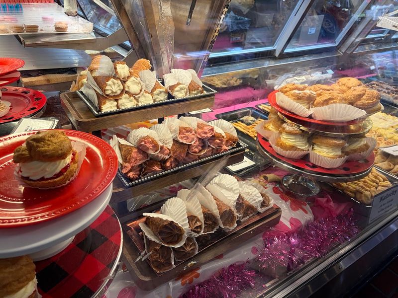 Bakery Cases That End Your Self Control