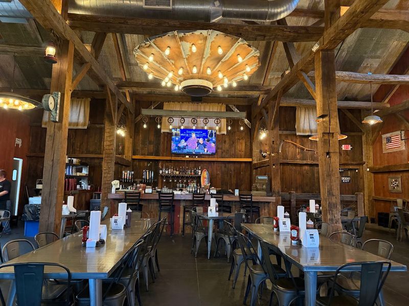 Barn-B-Que Smokehouse Sits at the Heart of Lake Ozark Country