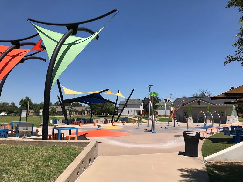 Barnett Field Splash Pad, Edmond