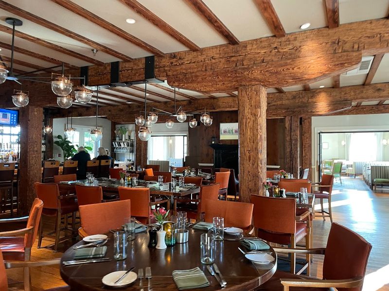 Beamed Ceilings, Intimate Booths and a Fireplace That Steals the Show Beamed Ceilings, Intimate Booths and a Fireplace That Steals the Show