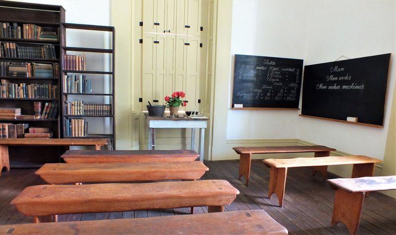 Became A School For Freed Slaves In 1865