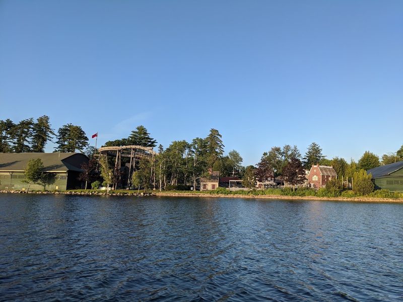 Blue Heron Lake Cruise: Peaceful Moments on the Water