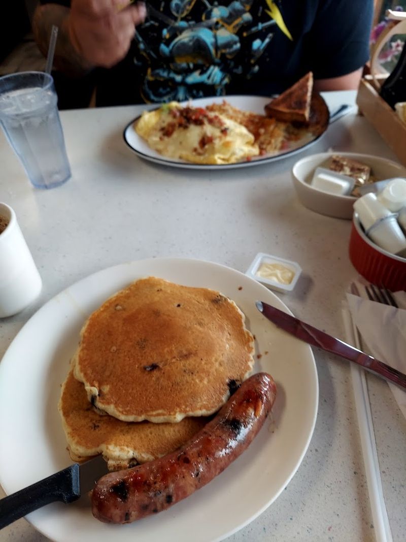 Blueberry Pancakes and Wild Rice Sausage Worth the Drive Blueberry Pancakes and Wild Rice Sausage Worth the Drive