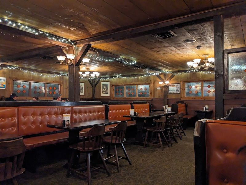 Bratskellar Pizza Pub in Portsmouth Bratskellar Pizza Pub in Portsmouth