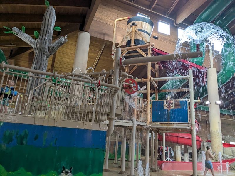 Breakers Indoor Waterpark, Brainerd Breakers Indoor Waterpark, Brainerd