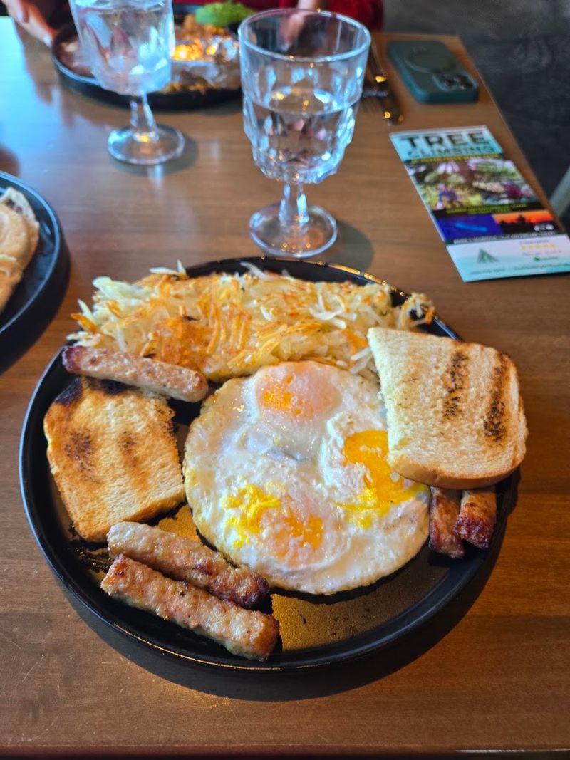 Breakfast and Brunch Worth Waking Up For Breakfast and Brunch Worth Waking Up For