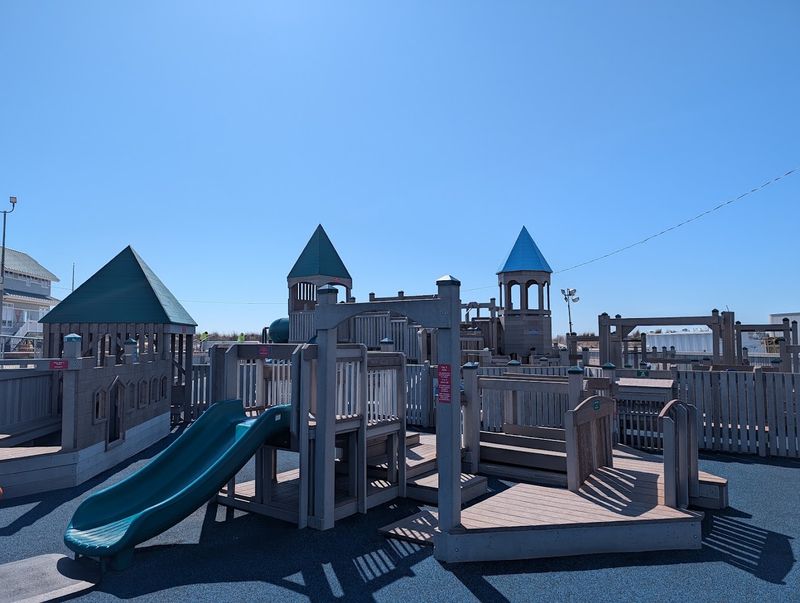 CSURE Children's Park, Ventnor City