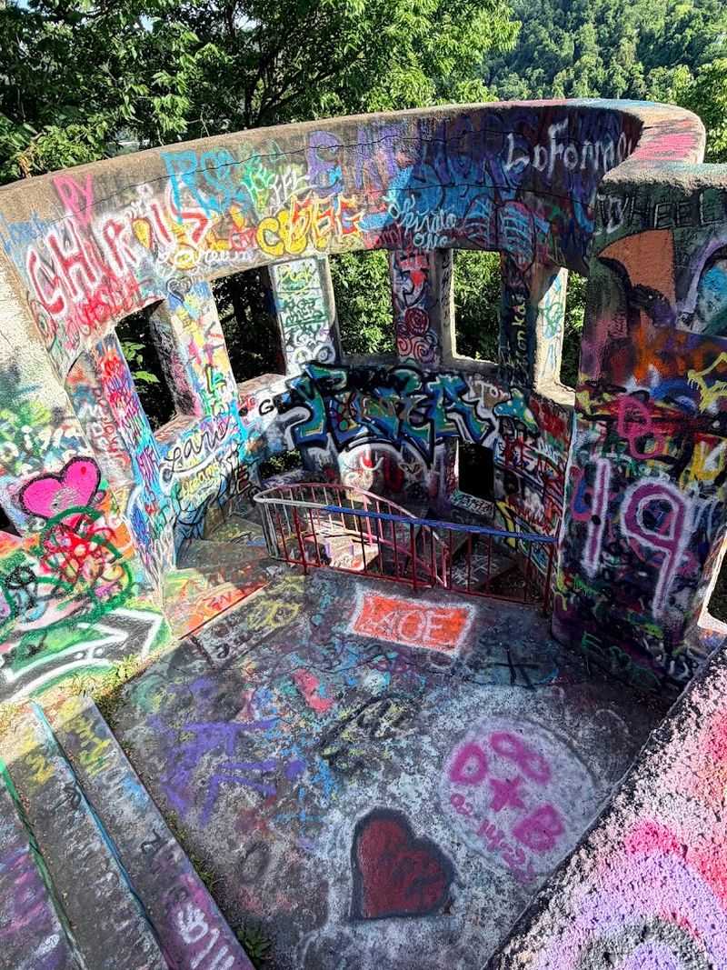 Castle Crumbles, Graffiti Shines Castle Crumbles, Graffiti Shines