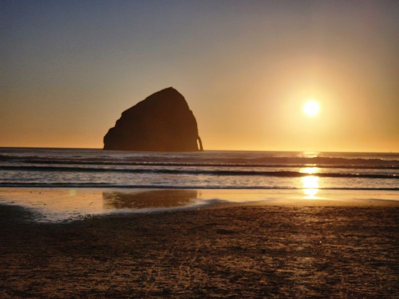 Catching a Sunset at Cape Kiwanda That Stays With You Catching a Sunset at Cape Kiwanda That Stays With You