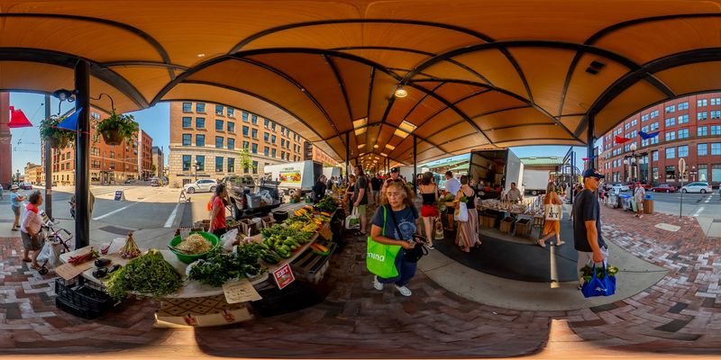 Cheese, Honey, and Specialty Foods Worth Tasting