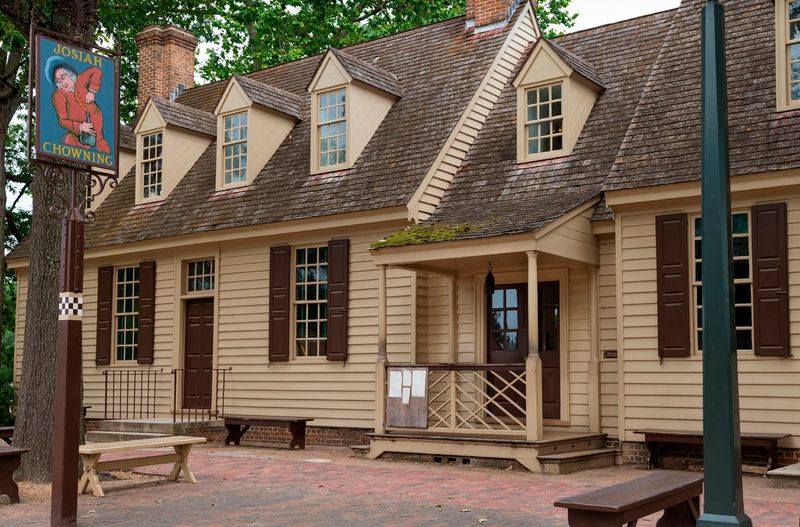 Chowning's Tavern Recreates Colonial Williamsburg Life