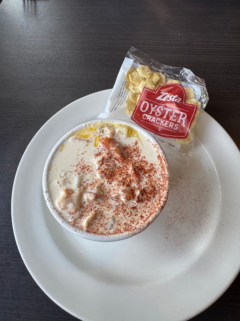 Clam Chowder Worth Crossing the Coast Range For Clam Chowder Worth Crossing the Coast Range For