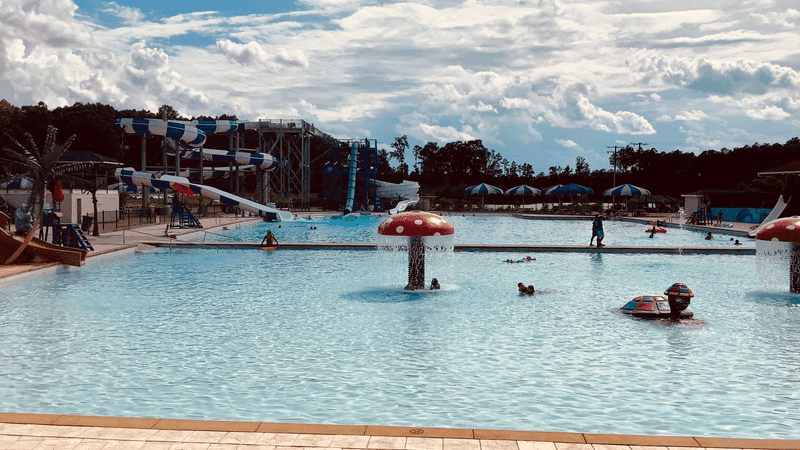 Cobblestones Water Park in Glen Allen