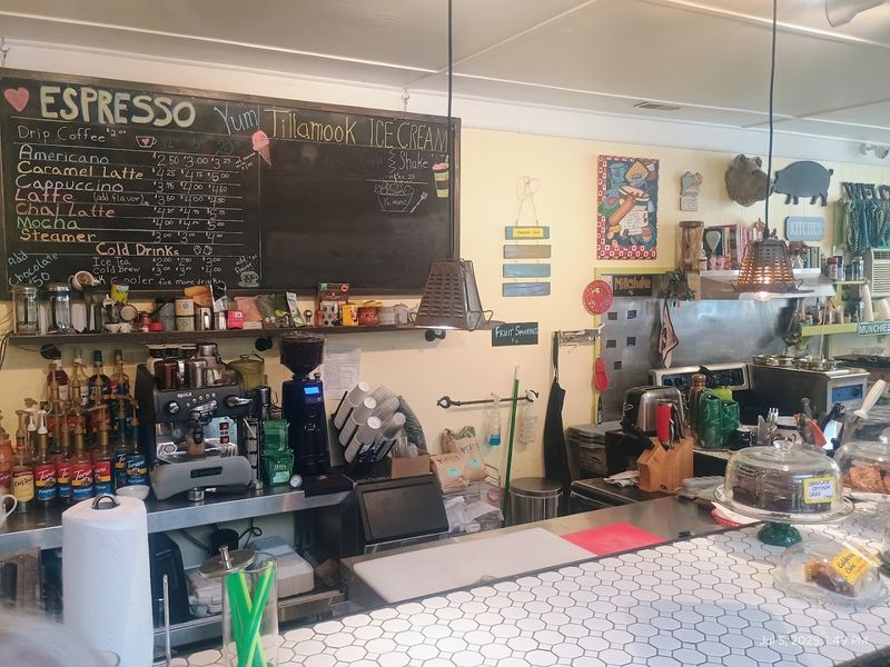 Coffee and Smoothies That Make the Pit Stop Complete Coffee and Smoothies That Make the Pit Stop Complete
