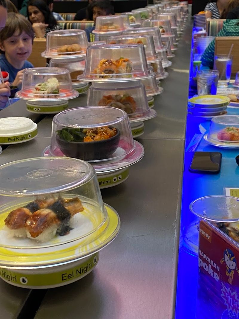 Color-Coded Plates Make Ordering Effortless and Fun