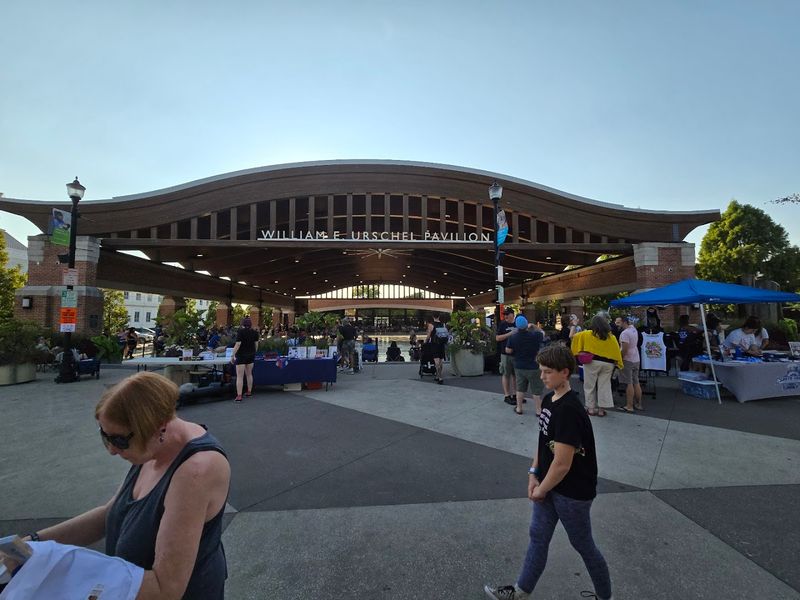 Come Browse the Valparaiso Market Under the Urschel Pavilion Come Browse the Valparaiso Market Under the Urschel Pavilion