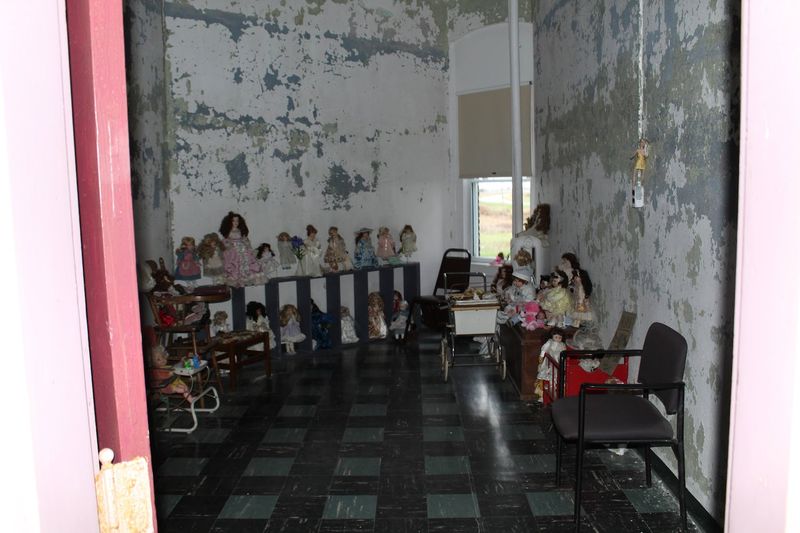 Come Feel the Chill in Doris's Former Room Come Feel the Chill in Doris's Former Room
