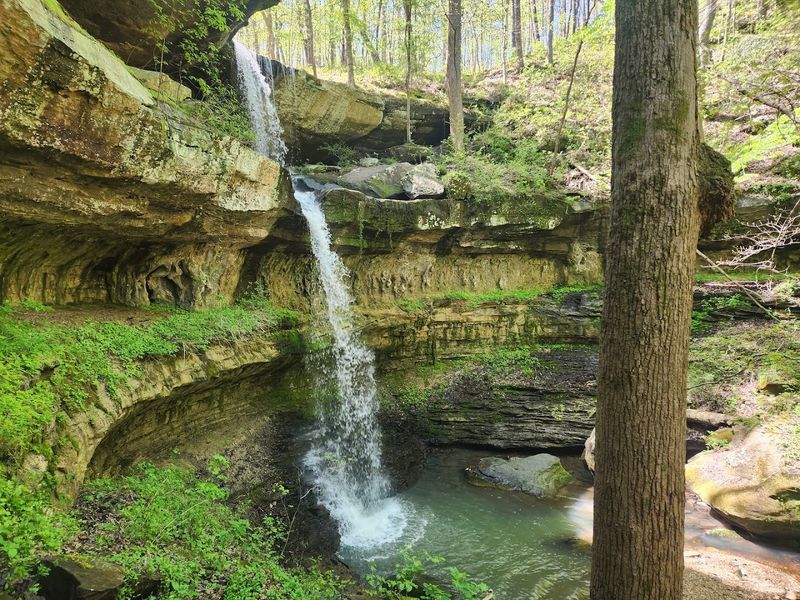 Come See Waterfalls Dropping Over Ancient Rock Ledges