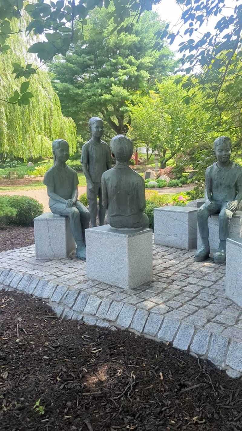 Come See the Children's Bronze Friendship Sculpture Come See the Children's Bronze Friendship Sculpture