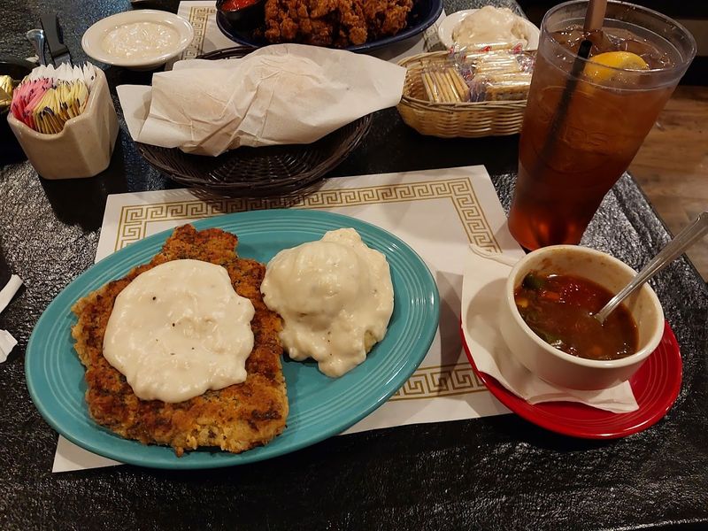 Comfort Food Comes In Swinging Before Dessert Comfort Food Comes In Swinging Before Dessert