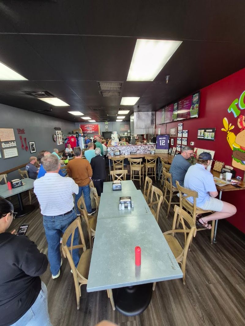 Could This Be Alabama's Most Welcoming Diner Could This Be Alabama's Most Welcoming Diner