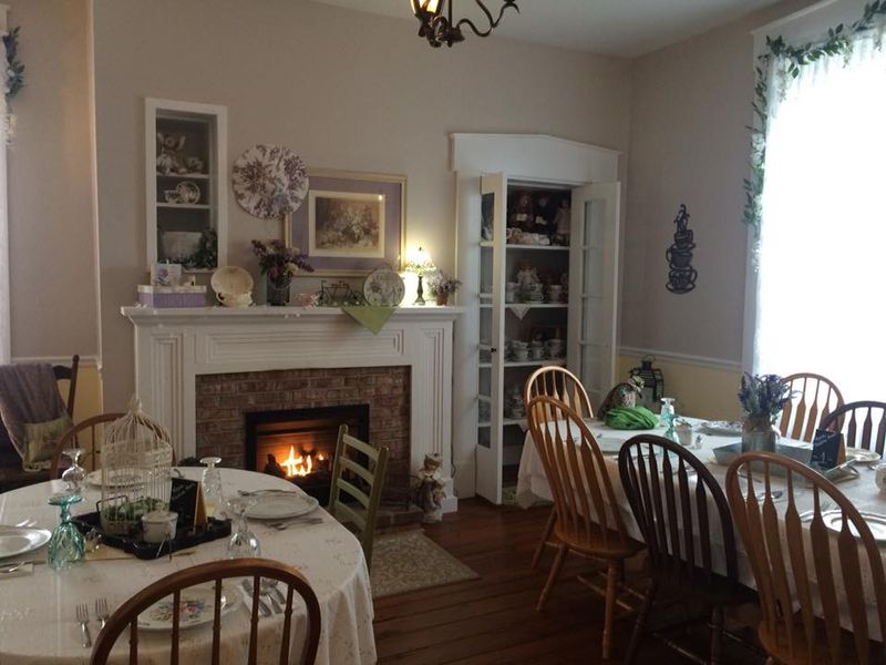 Countryside Inn Offers a Cozy Farmhouse Tea Experience Countryside Inn Offers a Cozy Farmhouse Tea Experience