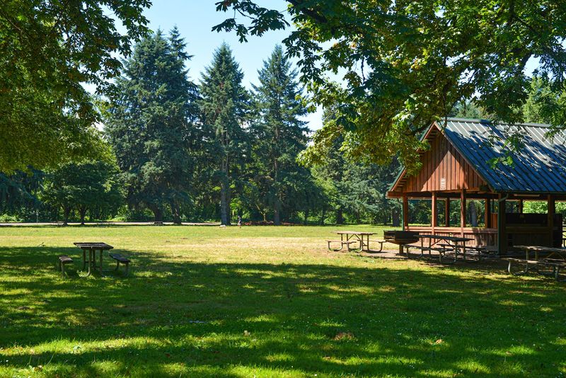 Day-Use Areas Perfect for Gatherings Day-Use Areas Perfect for Gatherings