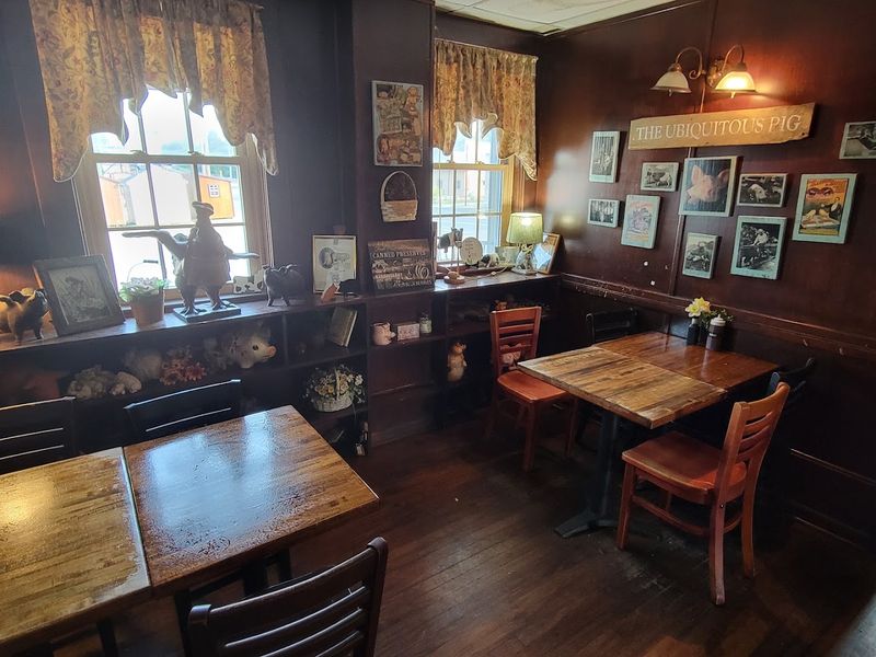 Decades of Loyal Regulars and a Community Bond Decades of Loyal Regulars and a Community Bond