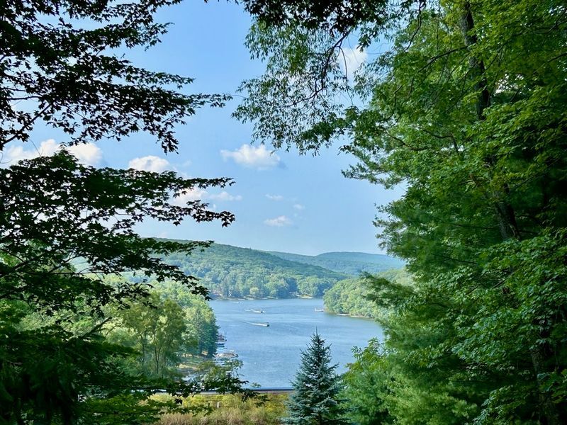 Deep Creek Lake Views That Make Every Morning Feel Like a Gift