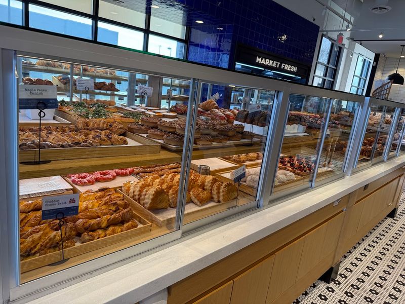 Dessert Spots That Locals Guard Like Neighborhood Secrets Dessert Spots That Locals Guard Like Neighborhood Secrets