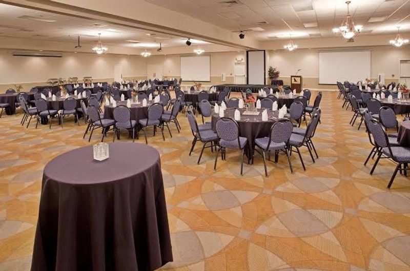 Dining Options at the Resort Restaurants and Cafes