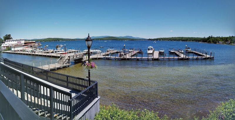Dining With a Lake View