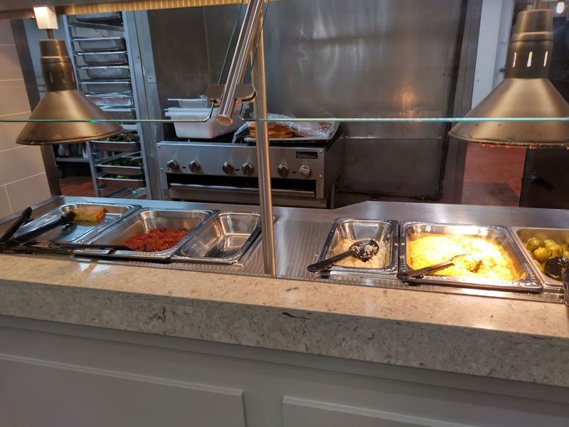 Dinner at the Carving Station Is a Whole Experience Dinner at the Carving Station Is a Whole Experience