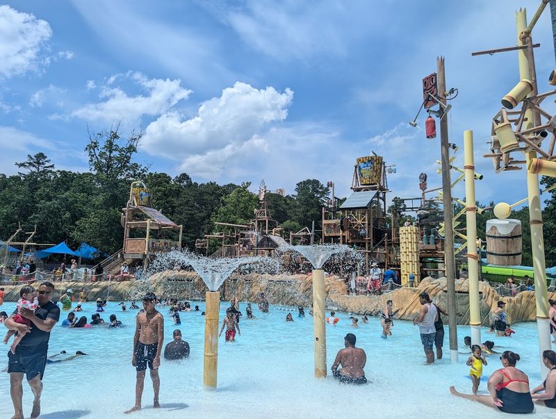 Discovery Bay Brings Multi-Level Splashing