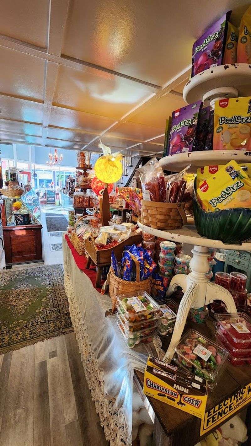 Do Explore the Shelves Packed With Nostalgic Sweets Do Explore the Shelves Packed With Nostalgic Sweets