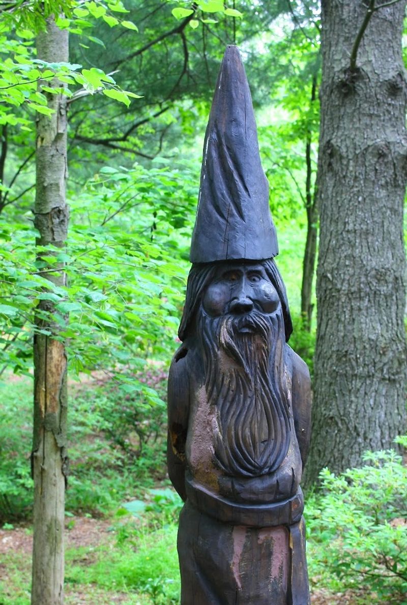 Do Not Miss the Chainsaw Sculptures in the Forest Do Not Miss the Chainsaw Sculptures in the Forest