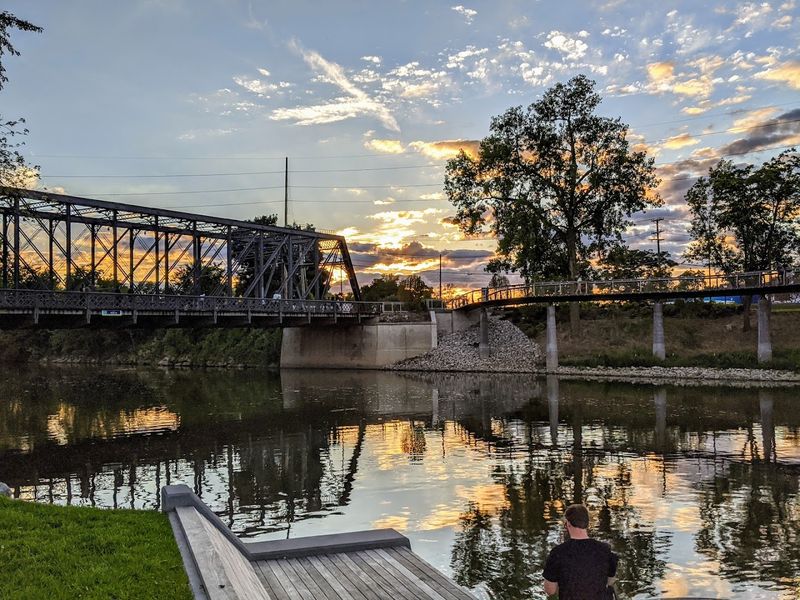 Do the Full Rivergreenway Trail Loop from the Park