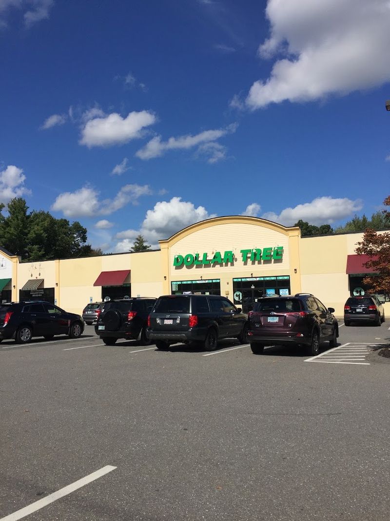 Easy Parking and a Layout That Makes Shopping a Breeze Easy Parking and a Layout That Makes Shopping a Breeze