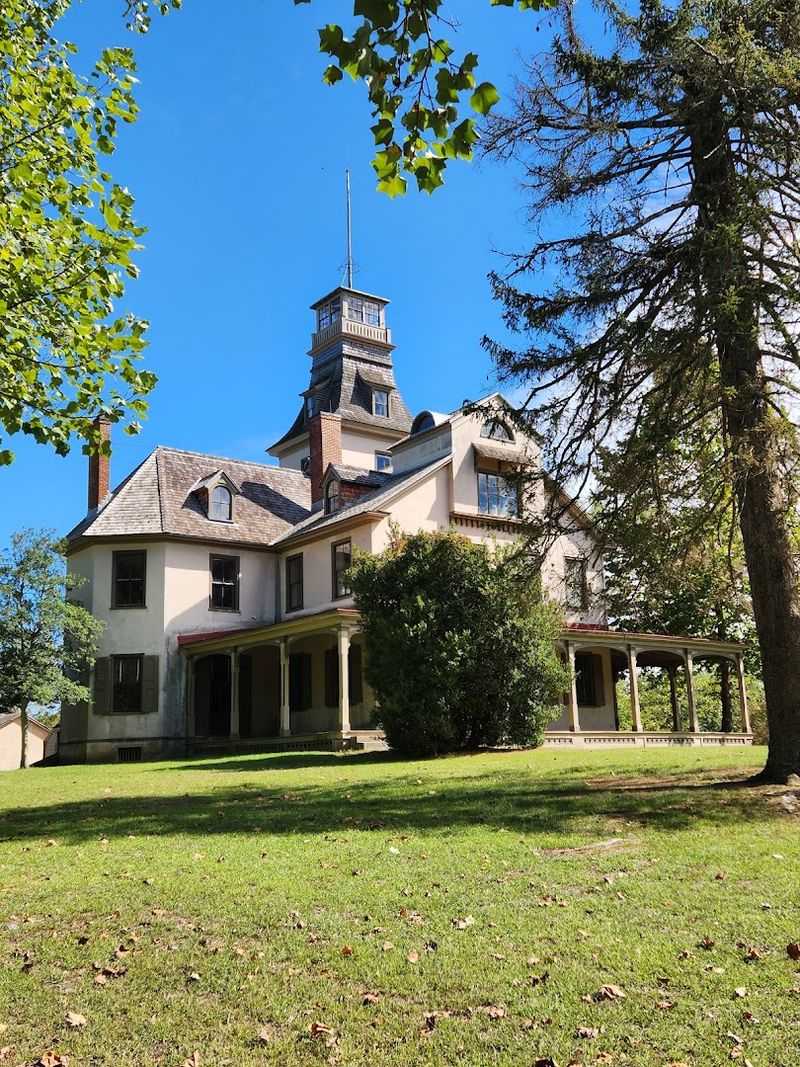 Echoes of Luxury in the Pines of New Jersey Echoes of Luxury in the Pines of New Jersey