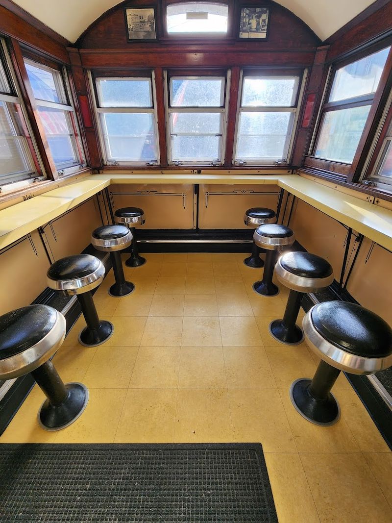 Eight Stools and Zero Pretension